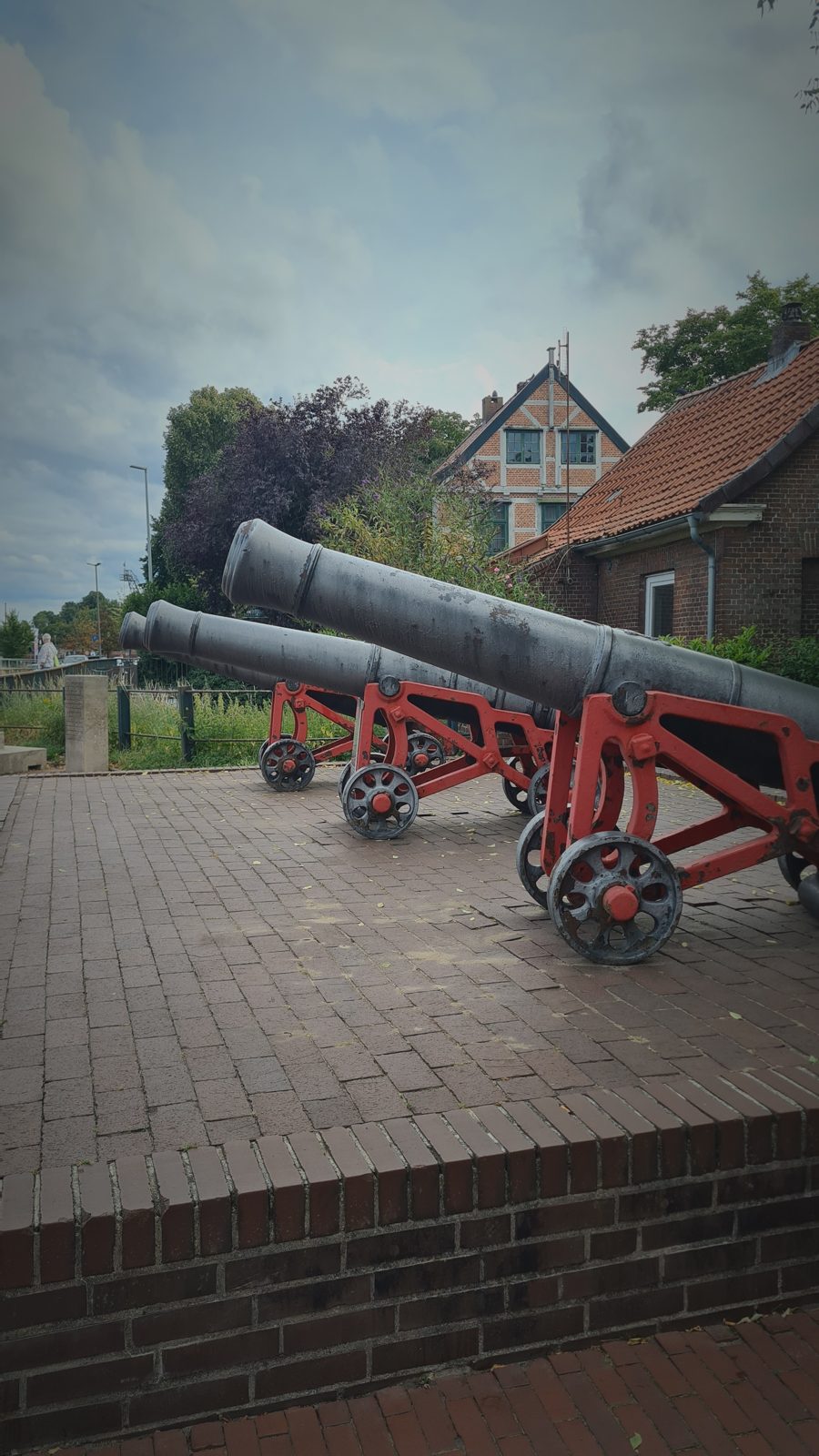 Drei Kanonen am Harschenflether Tor