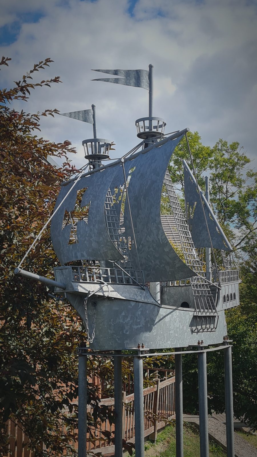 Metallschiff